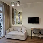 Polonia Apartments